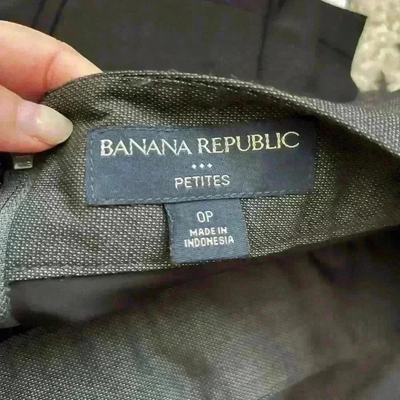 Dark gray banana republic skirt - Picture 2 of 3